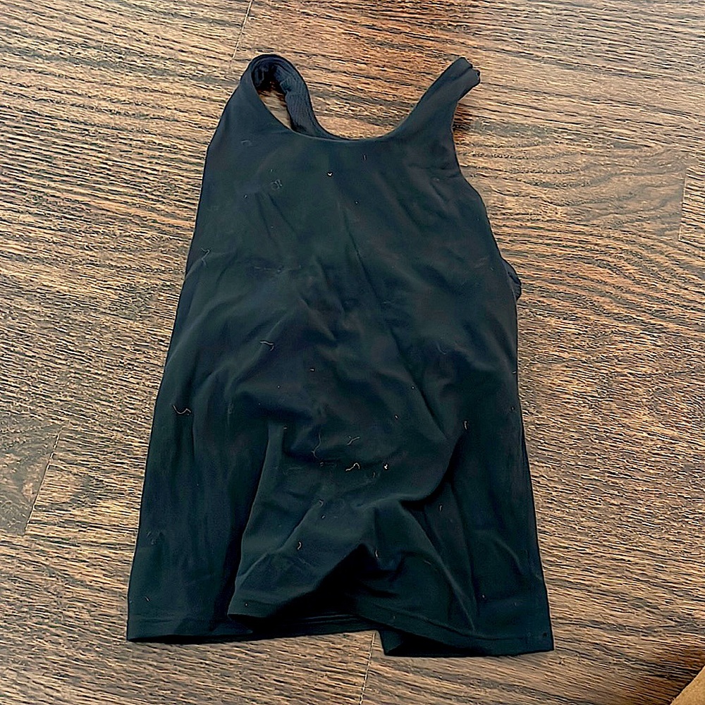 black workout tank.